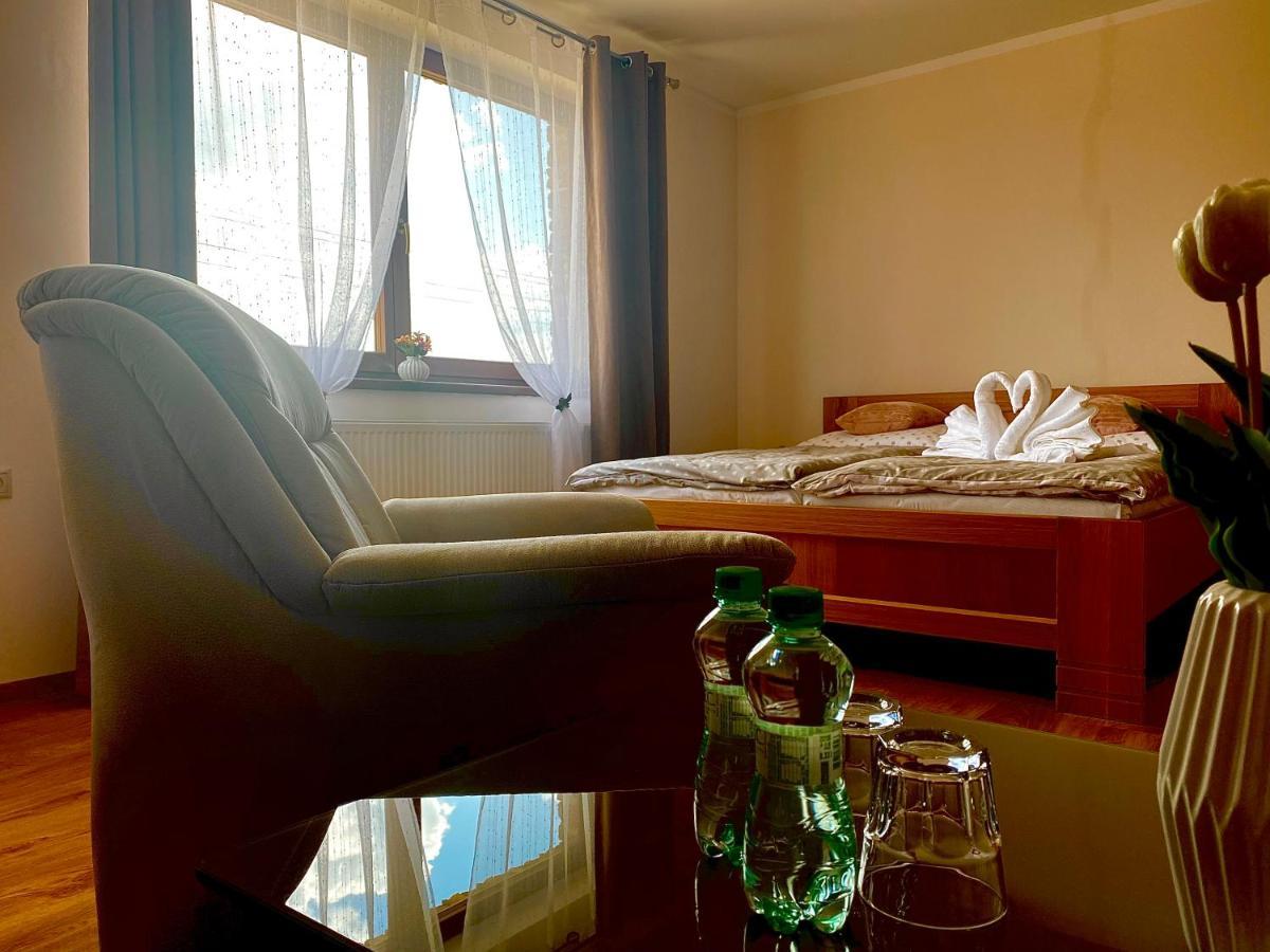 Hotel Penzion Pod Tureckom à Trenčianske Bohuslavice Extérieur photo