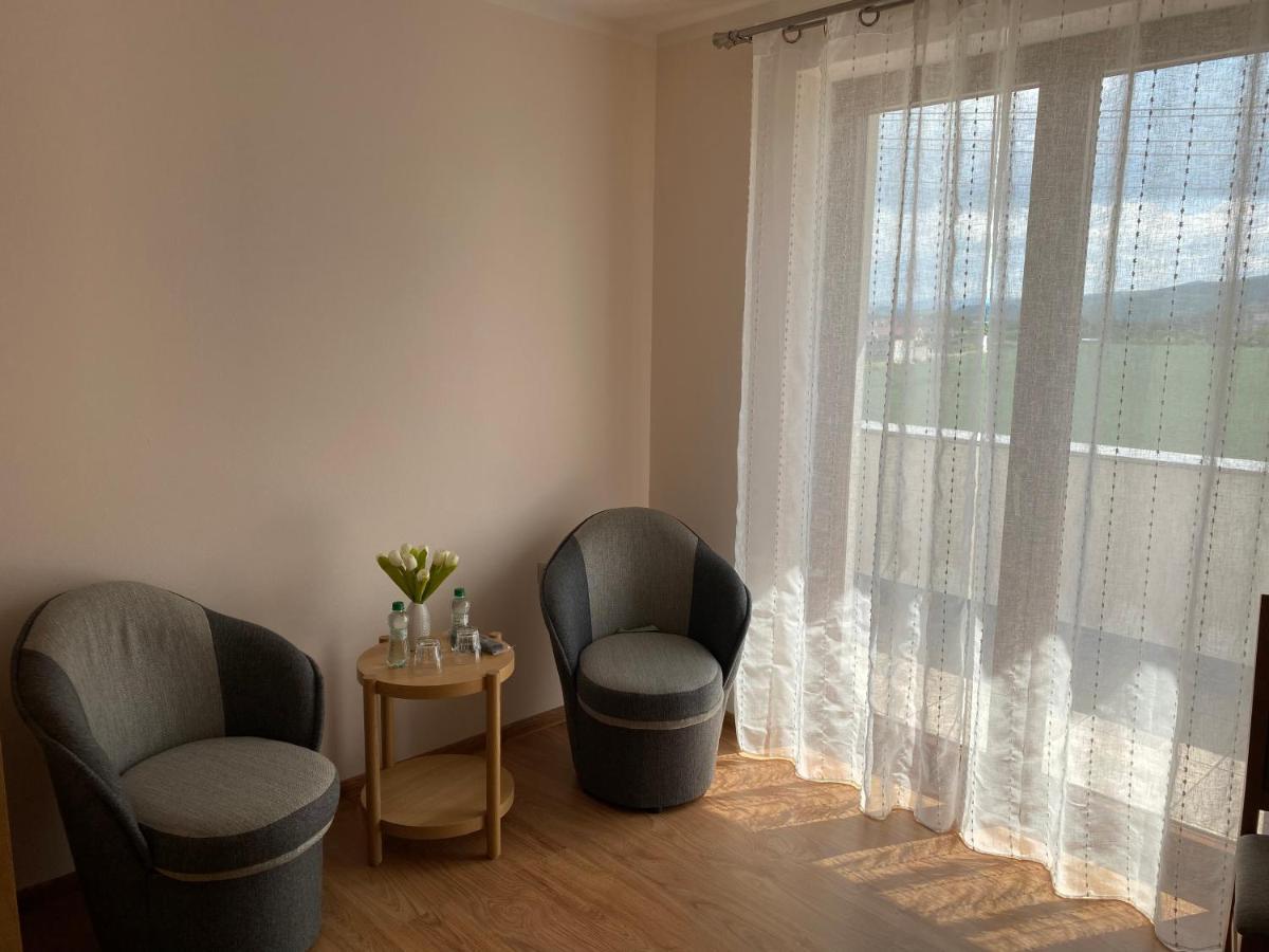 Hotel Penzion Pod Tureckom à Trenčianske Bohuslavice Extérieur photo
