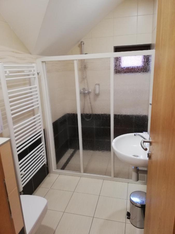Hotel Penzion Pod Tureckom à Trenčianske Bohuslavice Extérieur photo